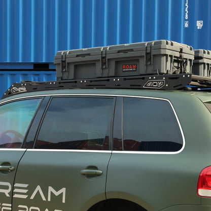 Porsche Cayenne 955/957 Gen 1 (2002–2010) modular roof rack – standalone product view, underside